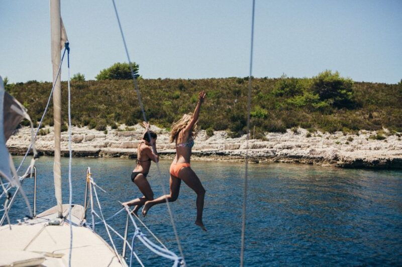 pakleni-islands-sailing-tour