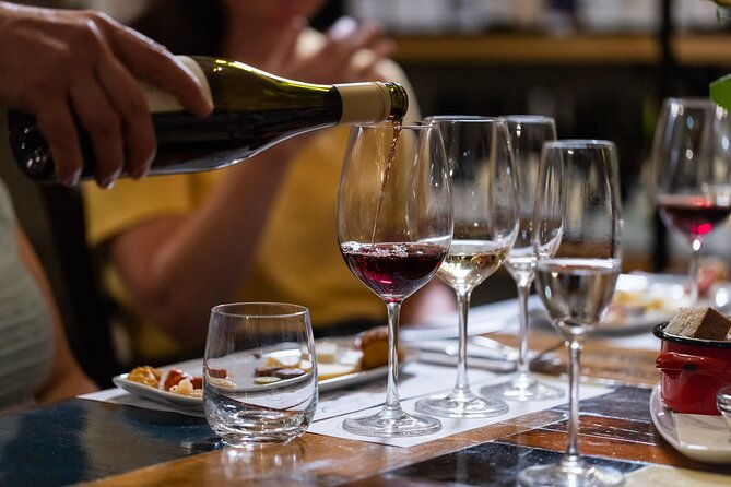 palace-district-evening-culinary-wine-and-history-walk