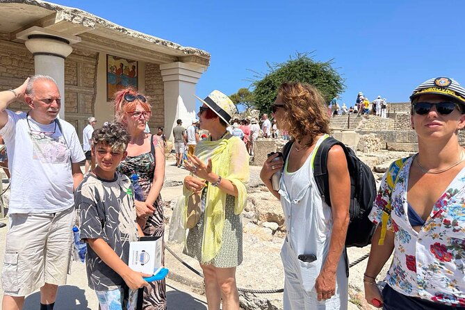 palace-of-knossos-small-group-vip-tour