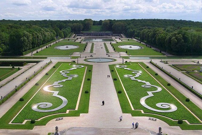 palace-of-vaux-le-vicomte-private-trip-2