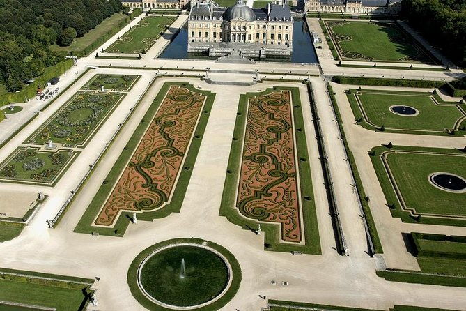 palace-of-vaux-le-vicomte-private-trip-2