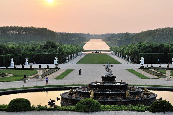 palace-of-versailles-giverny-audio-guide-tour-with-pickup-and-drop-off