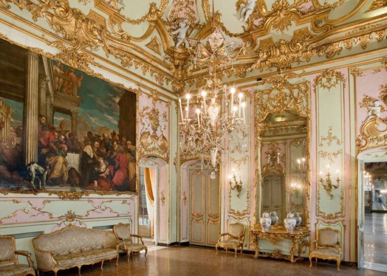 palaces-of-the-roll-and-royal-palace-guided-tour