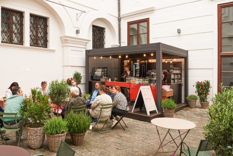 palais-lobkowitz-audio-guide-tour