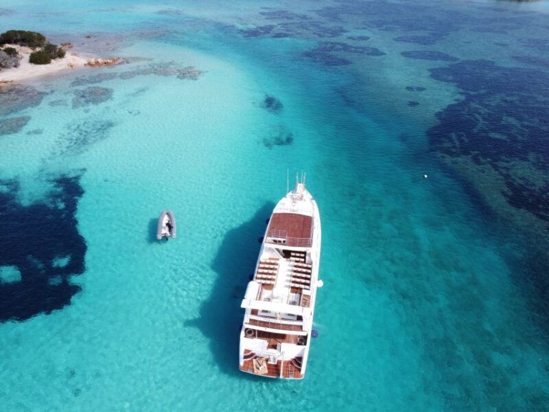 palau-la-maddalena-archipelago-comfort-boat-tour-with-stops