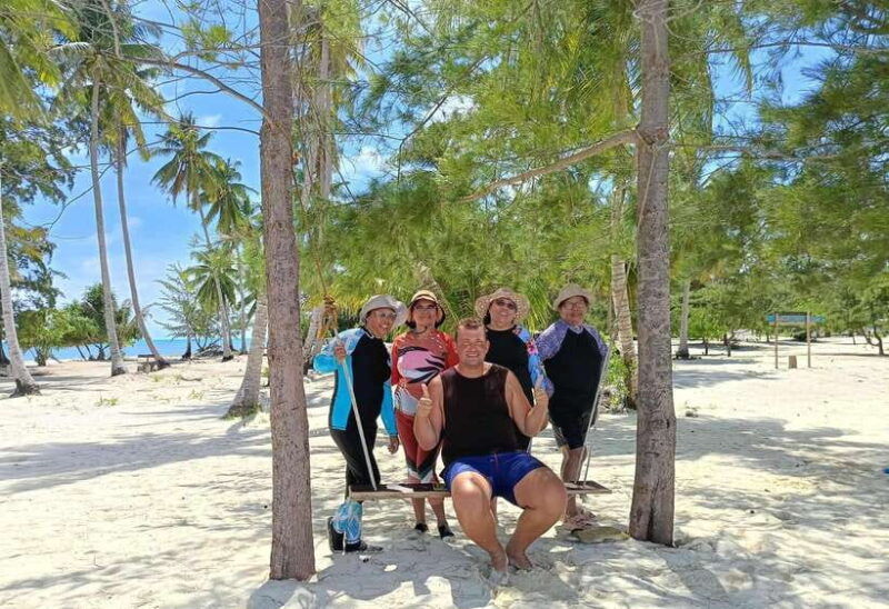 palawan-balabac-island-hopping-with-full-board-meals