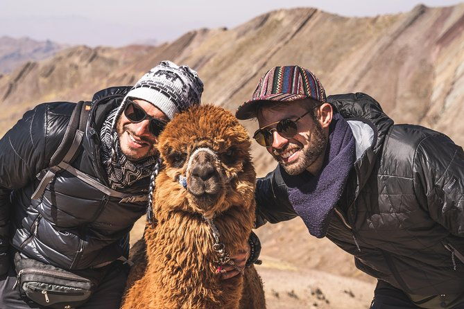 palccoyo-rainbow-hike-small-group-adventure-max-8