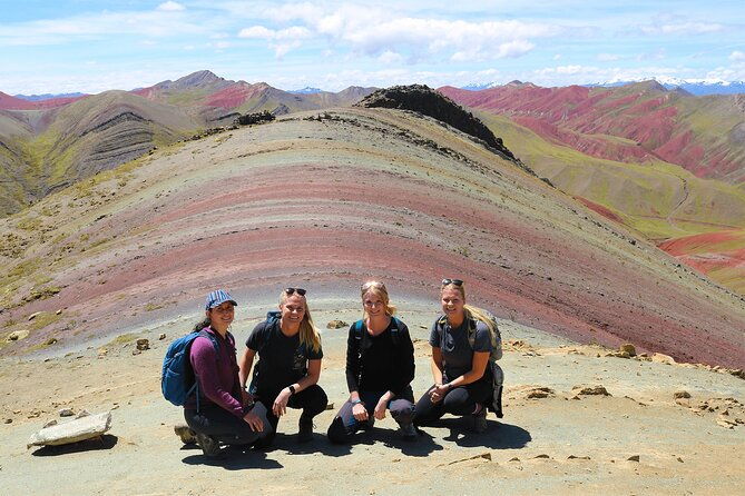 palccoyo-rainbow-mountain-tour-full-day-tour-group-service