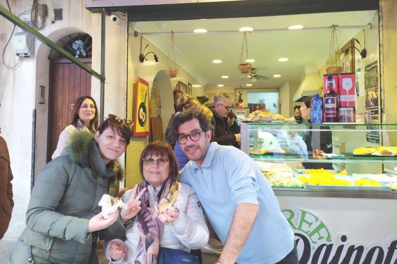 palermo-city-walking-tour-street-food-tasting-with-drink