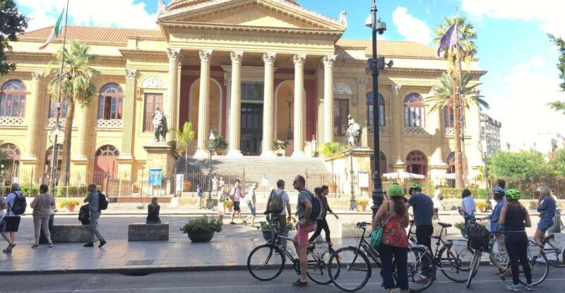 palermo-historic-center-guided-bike-tour-with-food-tasting