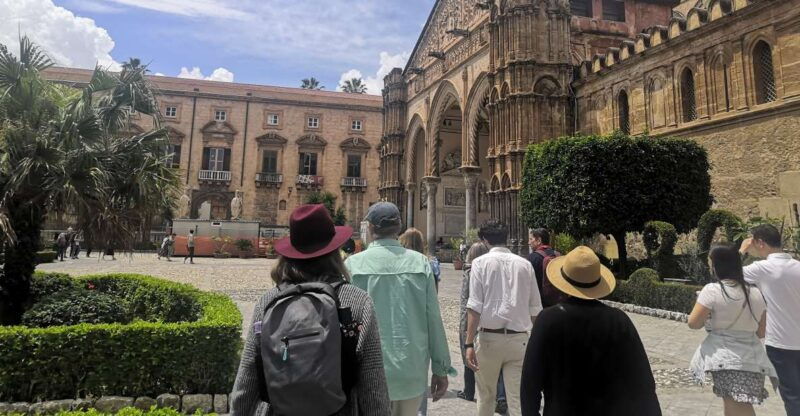 palermo-street-food-walking-tour-with-local-guide-tasting