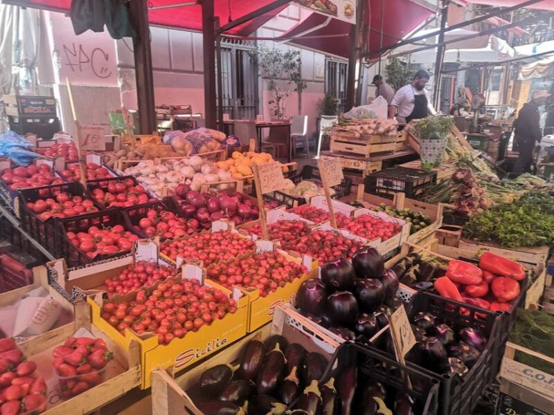 palermo-street-food-walking-tour-with-local-guide-tasting