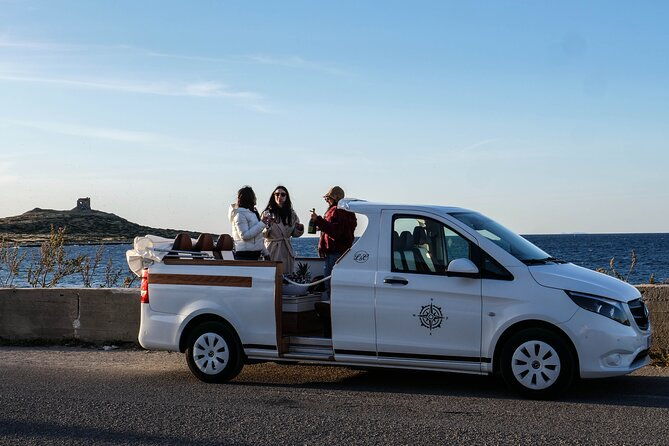 palermo-tour-historic-center-catacombs-monreale-in-cruisercar