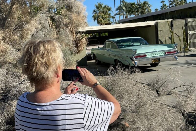 palm-springs-private-walking-tour-twin-palms-neighborhood