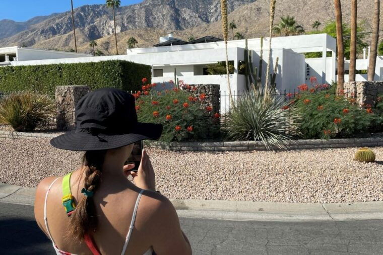 palm-springs-private-walking-tour-twin-palms-neighborhood
