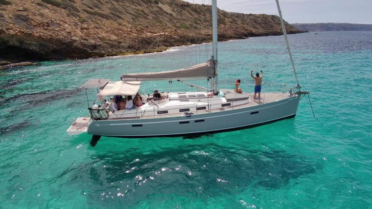 palma-bay-4-hour-private-tour-with-sailing-boat