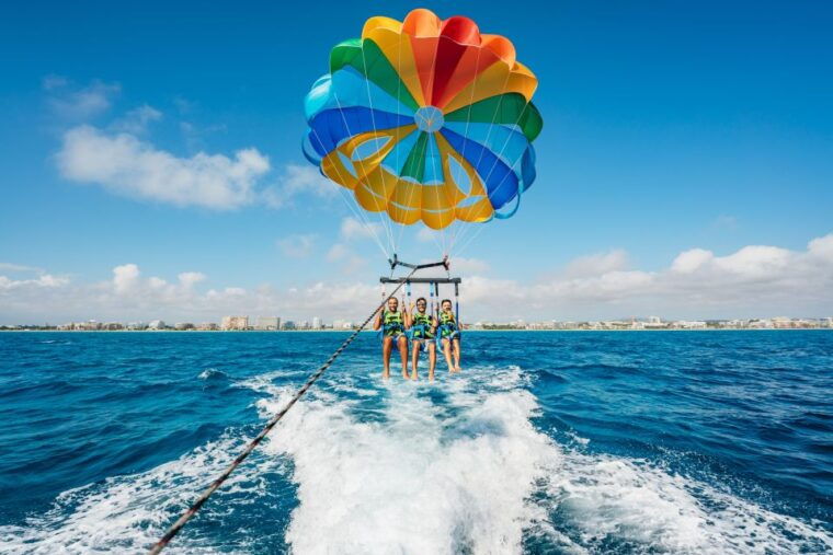 palma-bay-parasailing-experience