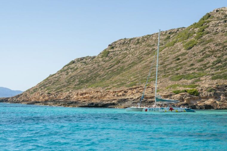 palma-de-mallorca-5-hour-catamaran-cruise-with-lunch-swim
