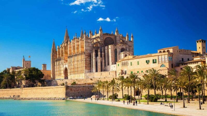 palma-de-mallorca-old-town-guided-tour-cathedral-visit