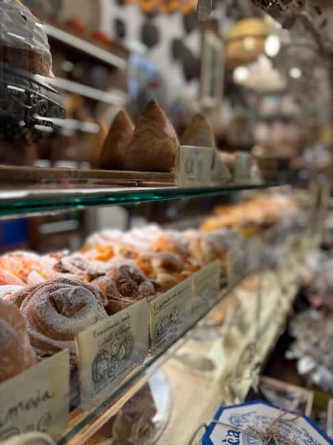 Palma de Mallorca: Private Guided Walking Tour with Tapas - Exploring Palma’s Architectural and Cultural Gems  