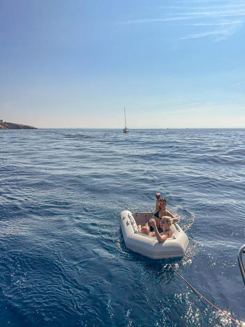 palma-de-mallorca-sailing-boat-trip-with-skipper-tapas