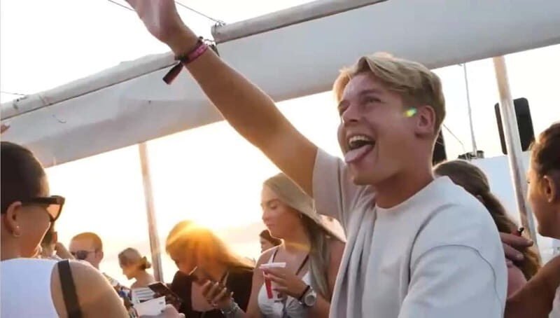 Palma de Mallorca: Sunset Boat Party with DJ and Animation - The Unique Appeal of This Sunset Cruise