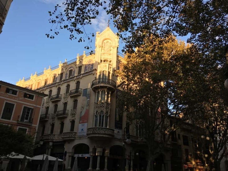 Palma Old Town Insider Tour with visit of the Cathedral - An Engaging Introduction to Palma’s Historic Heart