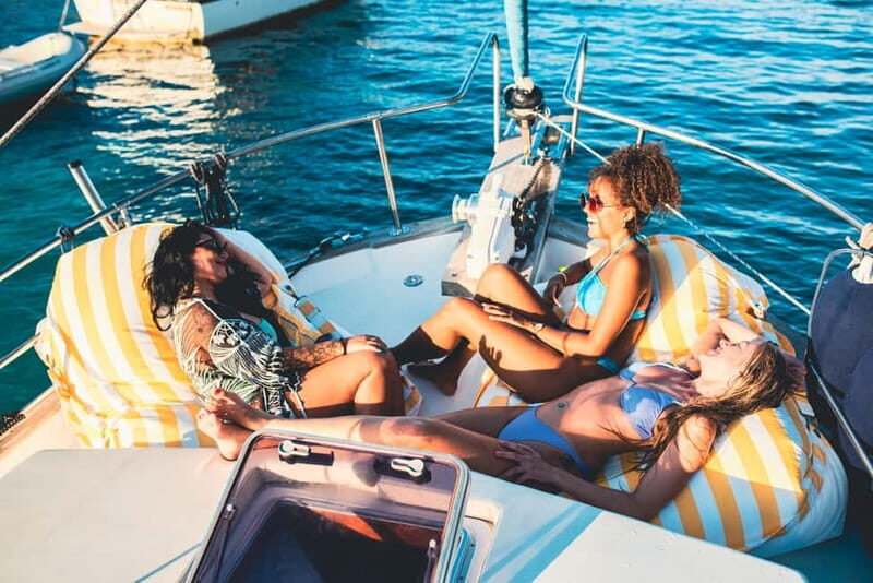 Palma: Private Classic Mallorcan Boat Tou - Key Points  