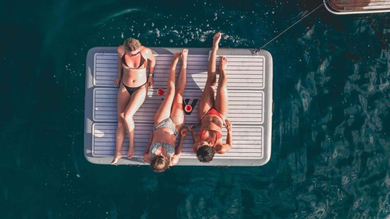 Palma: Private Flybridge Motorboat Tour - All Included - Key Points