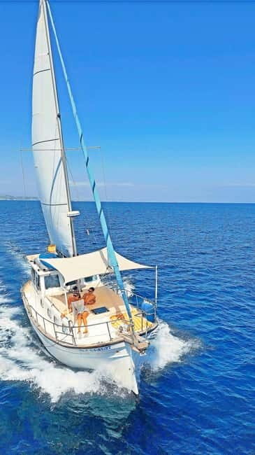 Palma: Private Motor Sailing Cruise on delux Mallorcan Llaut - FAQ
