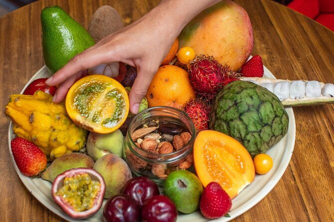 paloquemao-market-food-tour-exotic-fruit-local-snacks-min-2-pax