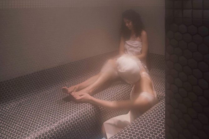 pamper-your-feet-with-foot-bath-and-reflexology-massage-2