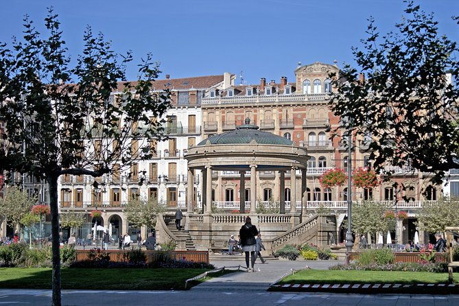 pamplona-city-tour-from-san-sebastian