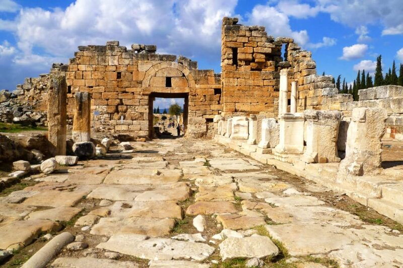 pamukkale-and-hierapolis-1-day-tour-from-fethiye