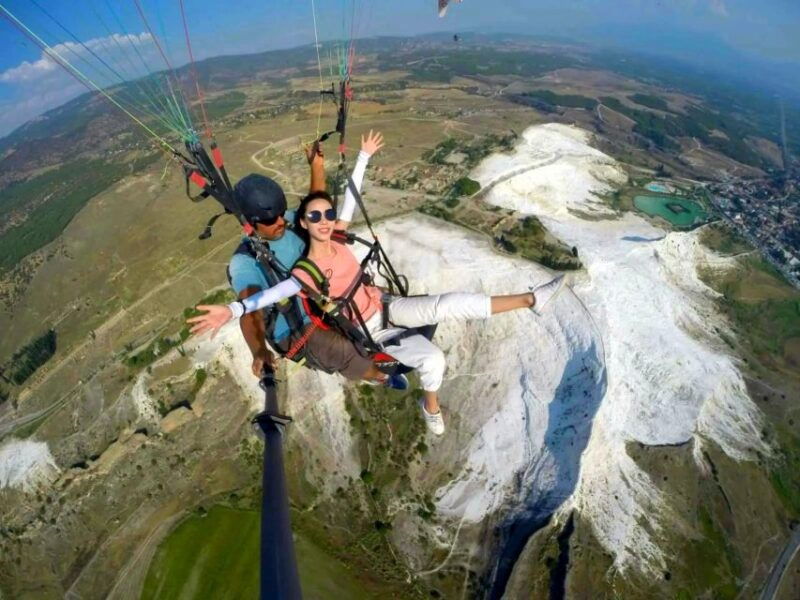 pamukkale-paragliding-flight