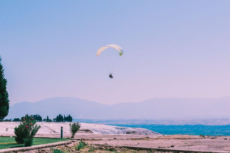 pamukkale-tandem-paragliding-experience