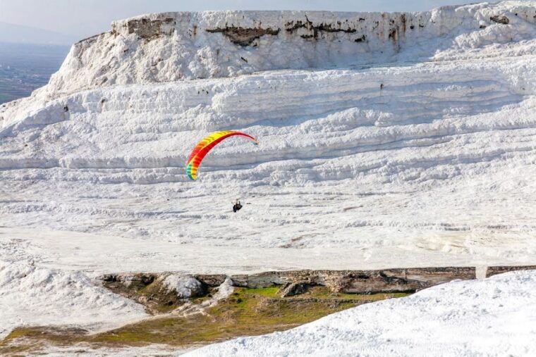 pamukkale-tandem-paragliding-experience