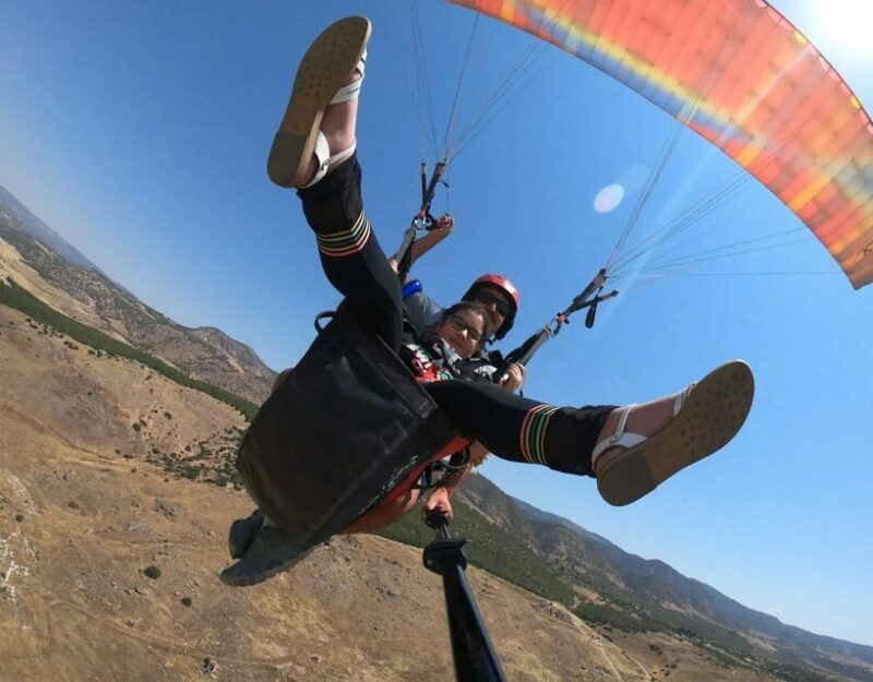 pamukkale-tandem-paragliding-with-ancient-hierapolis-views