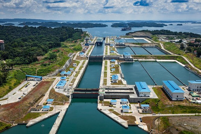panama-canal-aguas-claras-and-miraflores
