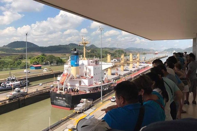 panama-canal-and-city-sightseeing-tour