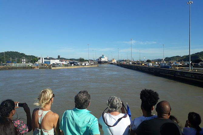 panama-canal-partial-transit-tour-from-panama-city