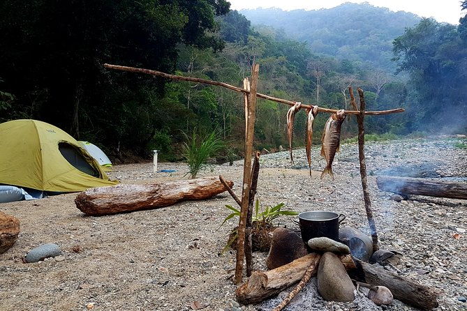 panama-canal-through-the-chagres-river