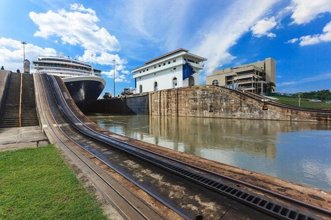 panama-canal-tour-2