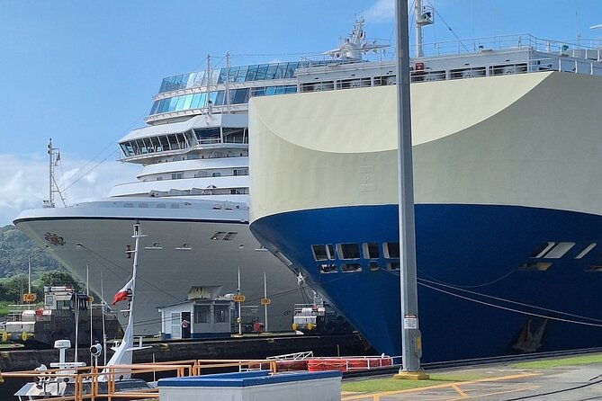 panama-canal-tour-miraflores-locks-and-canal-zone