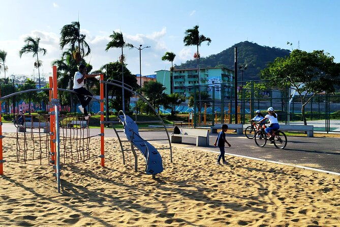 panama-canal-zone-bike-adventure
