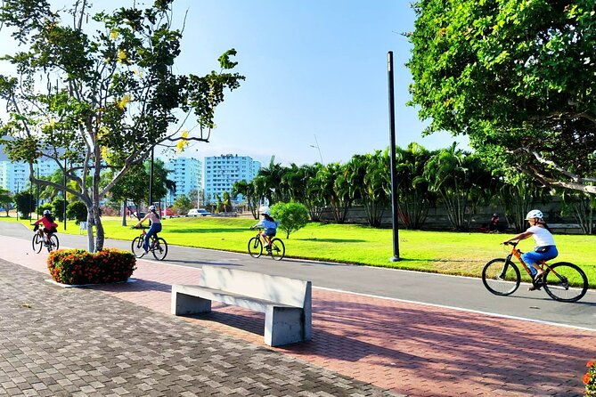 panama-canal-zone-bike-adventure
