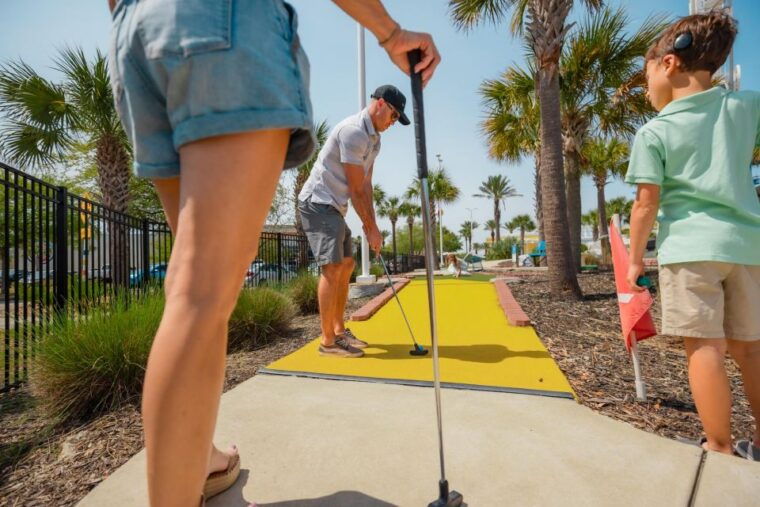 panama-city-beach-skywheel-miniature-golf-pass
