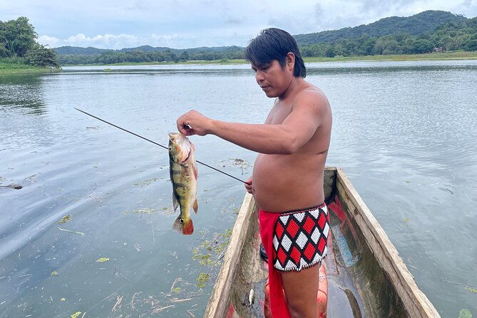 panama-visit-an-indian-village-embera-and-waterfall-with-lunch