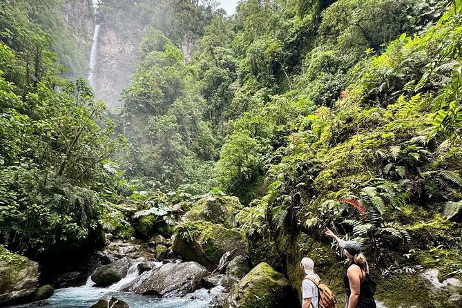 pandora-falls-guided-hike-3-most-impressive-waterfalls-in-arenal
