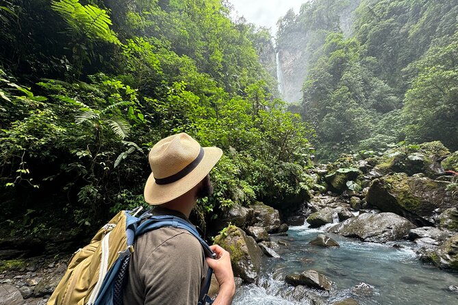 pandora-falls-guided-hike-3-most-impressive-waterfalls-in-arenal